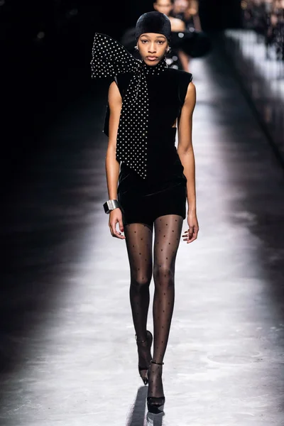 Look 29